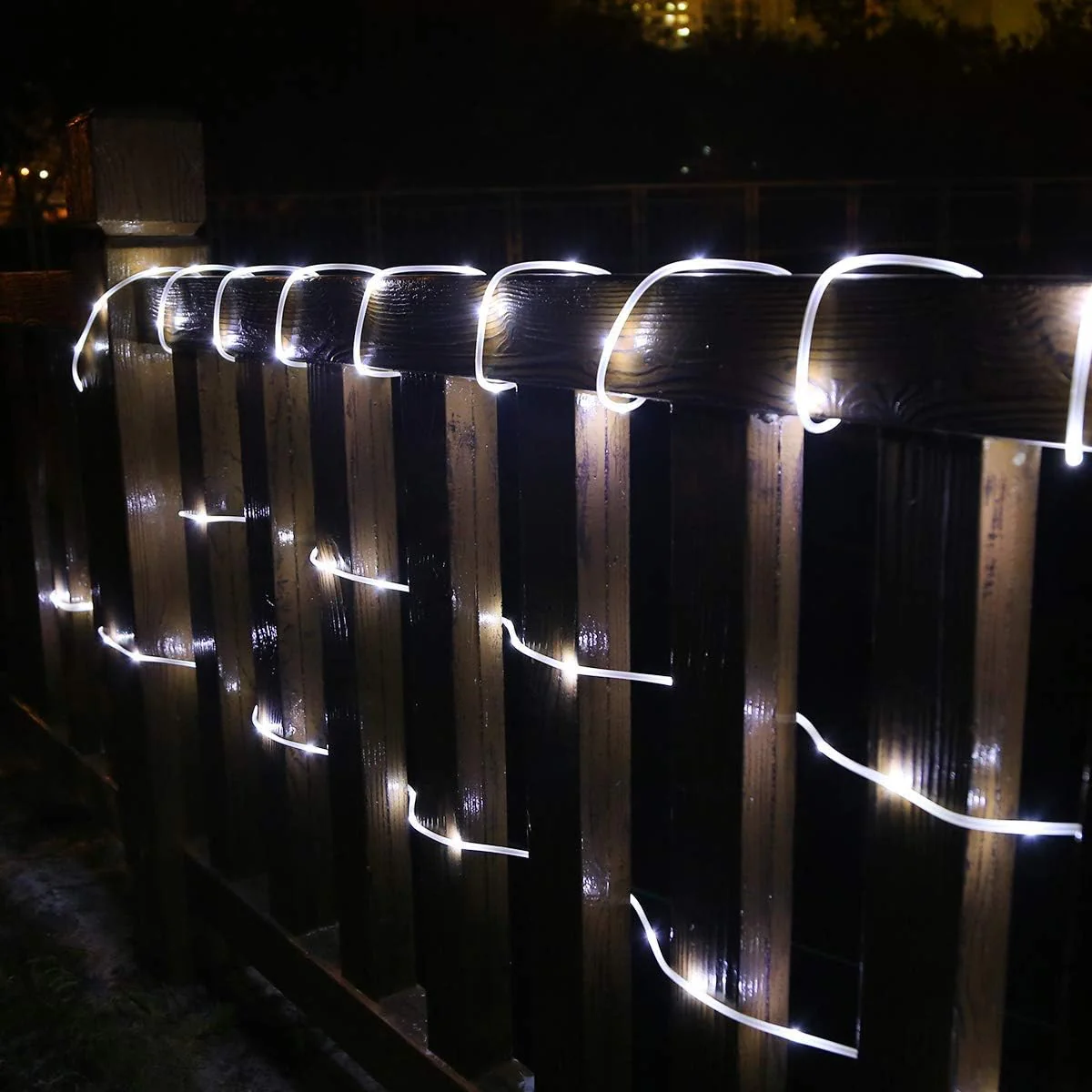 Lepro Outdoor Rope Lights with Timer, Low Voltage, Waterproof Outdoor String Lights Plug in, 10m 100 LED 8 Modes Daylight White Light Rope, Suit for Christmas, Garden, Landscape Lighting and More - Image 7